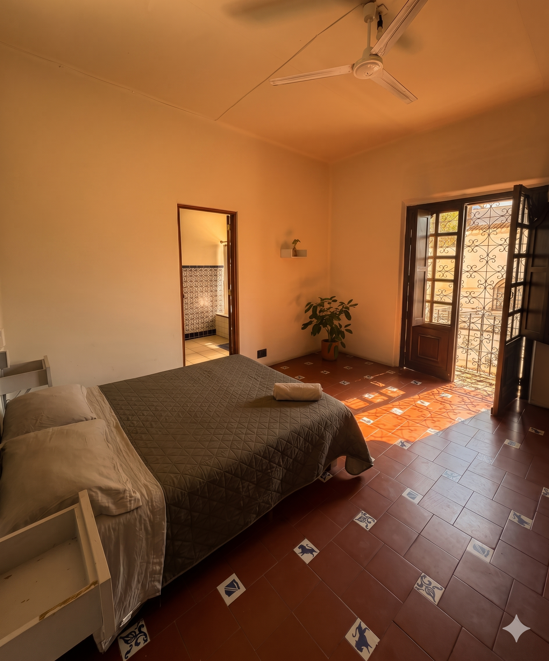 Private Ensuite Queen Room